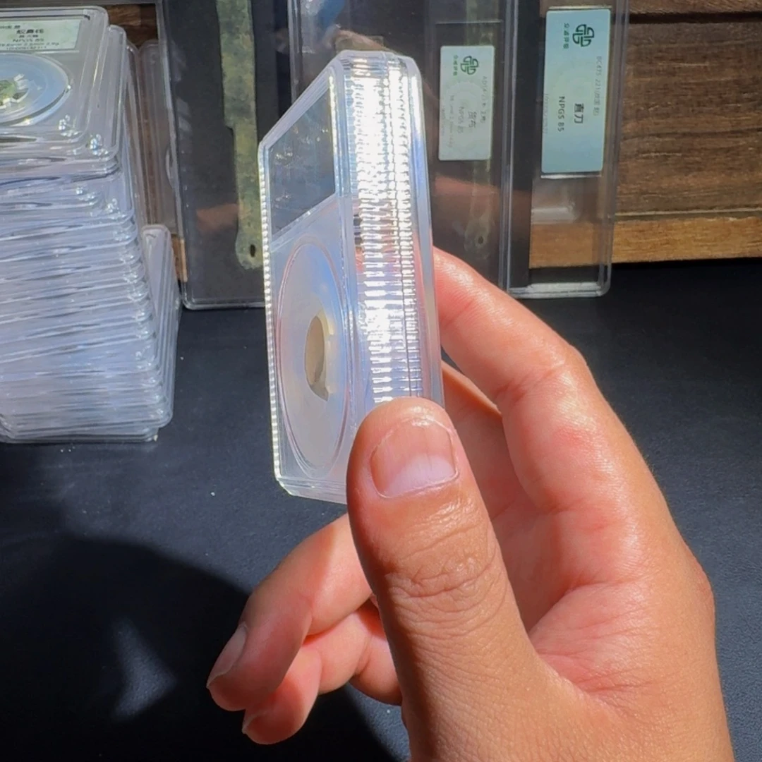 初***故铜千秋。   千秋999999999