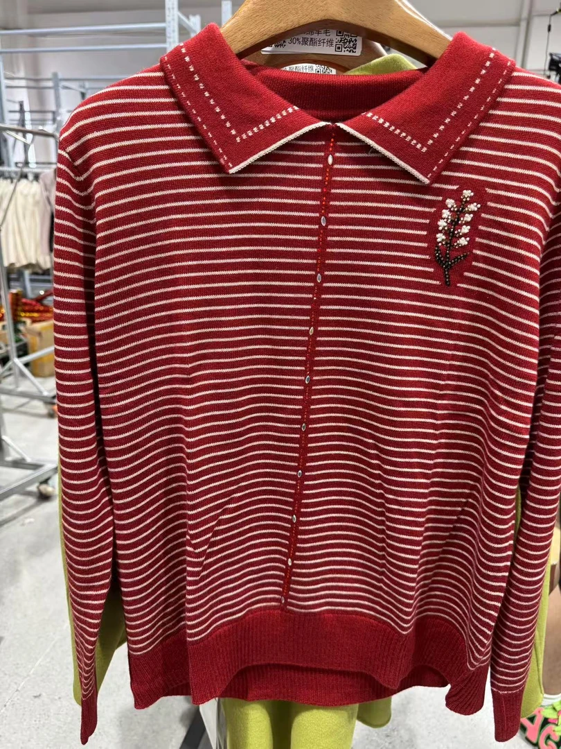 常规款宽松型短款常规女装外套红色时尚潮流毛衣针织衫-F50