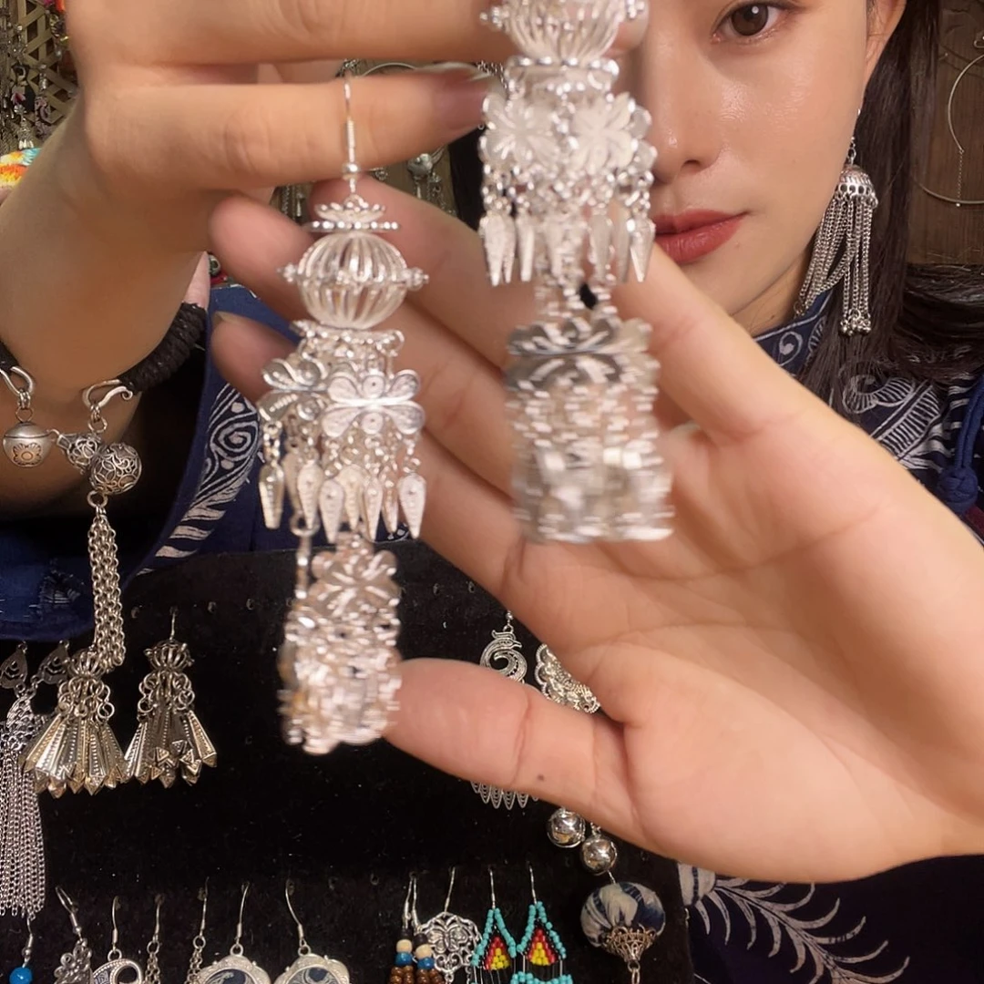 铁合金花岗石耳环