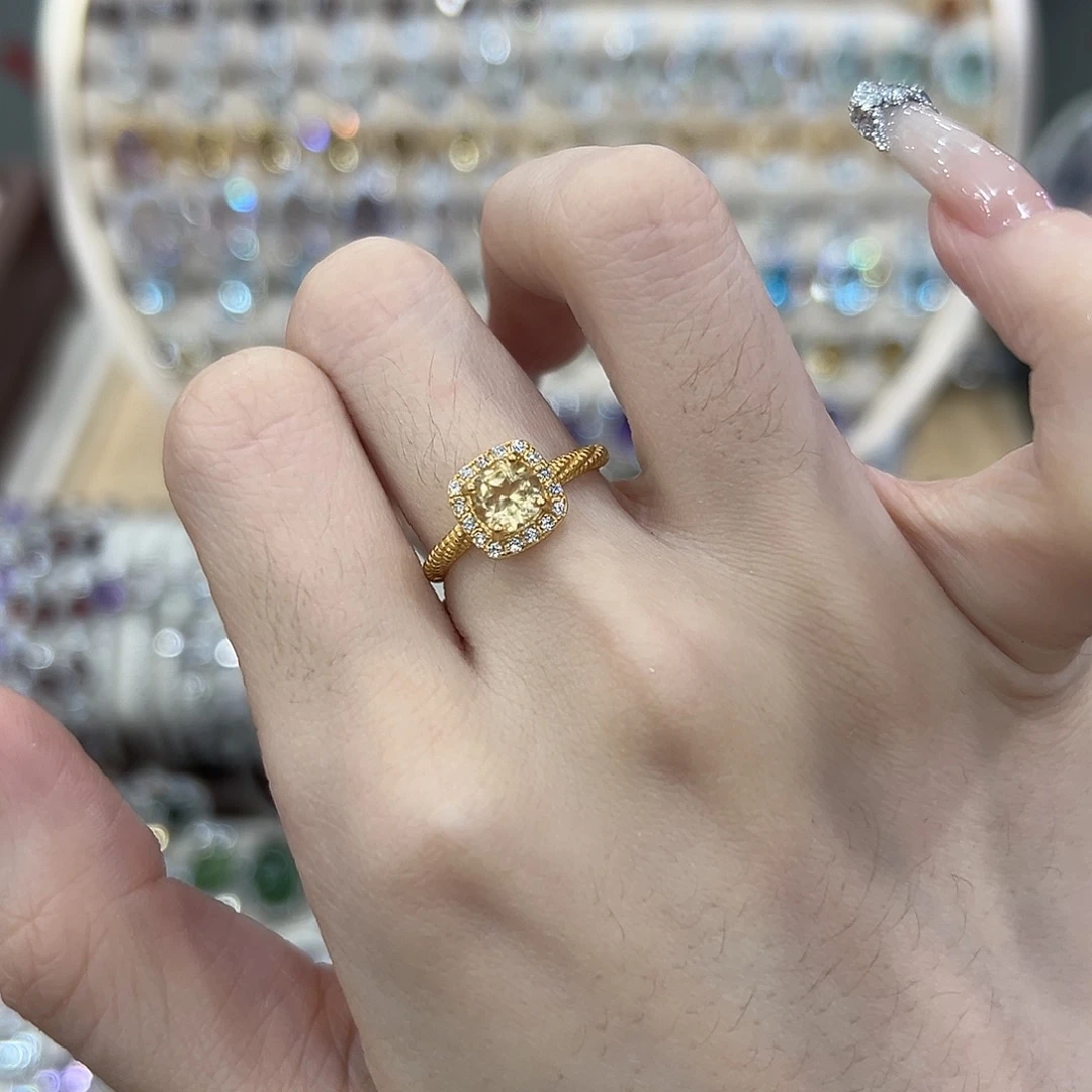 银S925镶嵌黄晶戒指