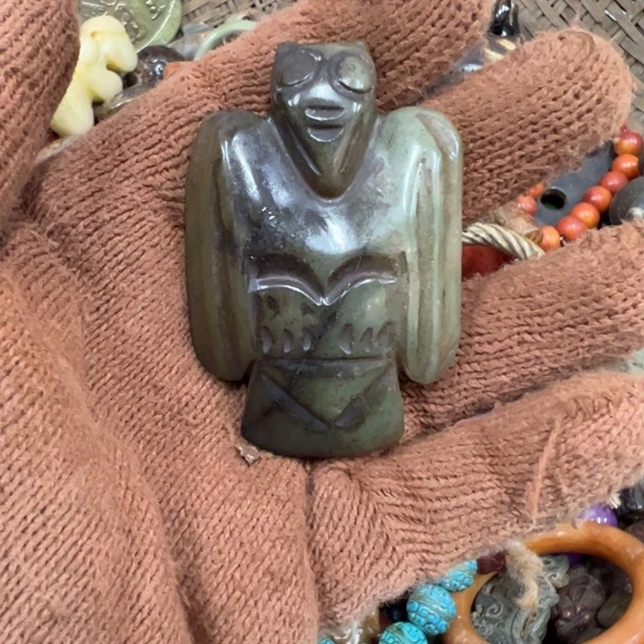 和田玉（青白玉）未镶嵌挂件