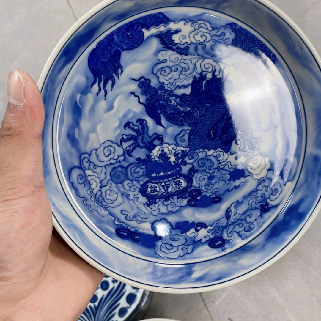 M***g瓷片景德镇青花腾龙献宝壶承