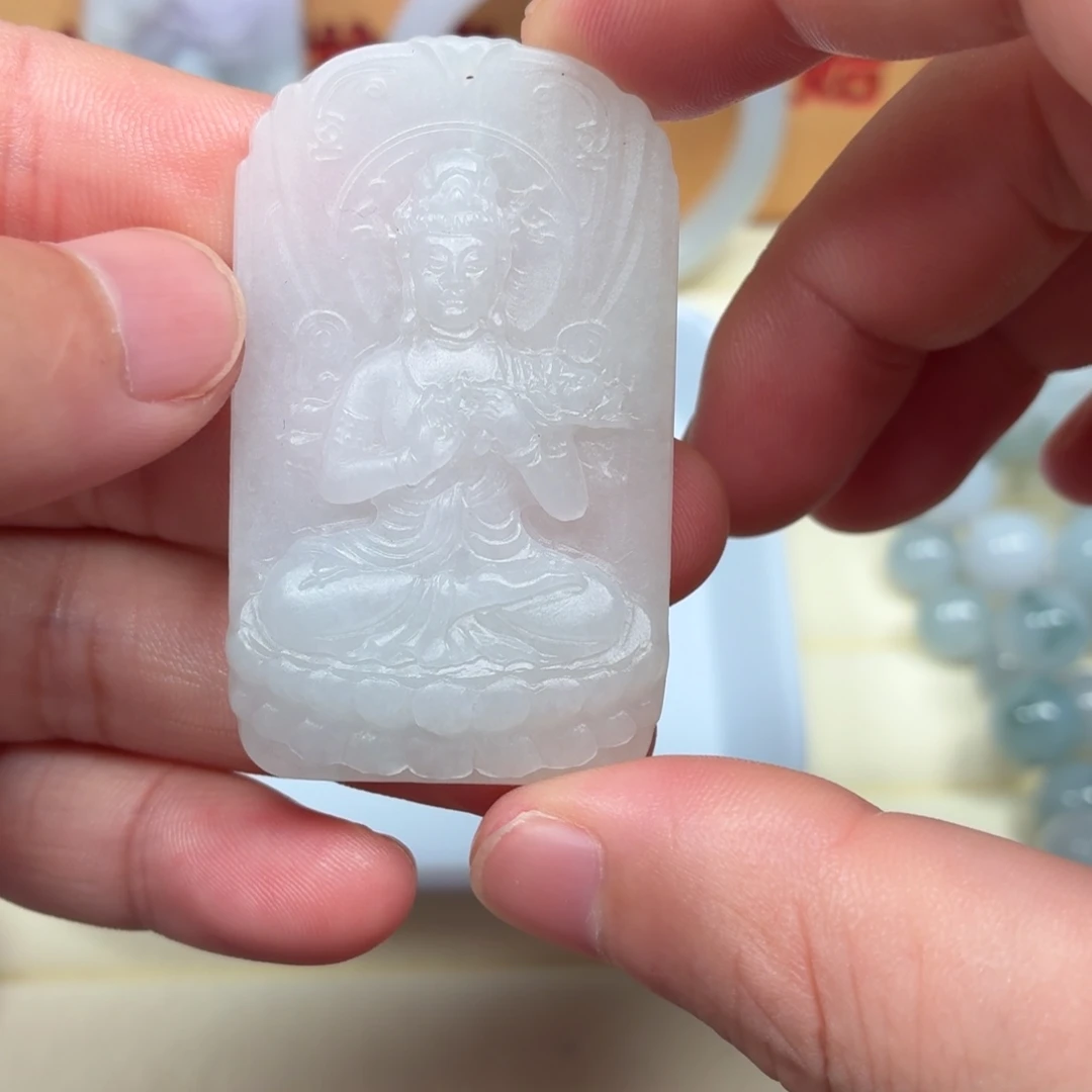 定制翡翠未镶嵌观音