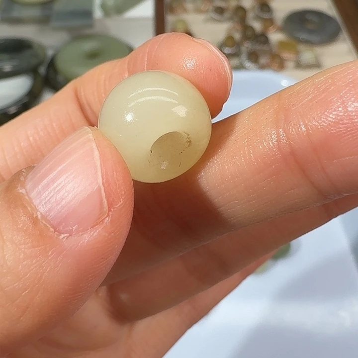 和田玉（糖玉）未镶嵌颈饰138