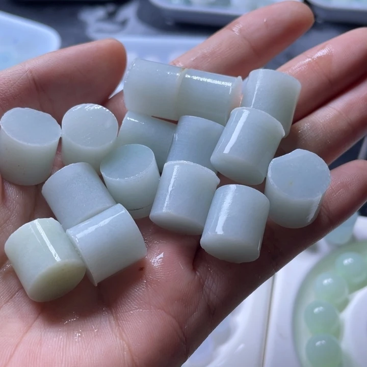未镶嵌定制翡翠福利卡13珠子16颗
