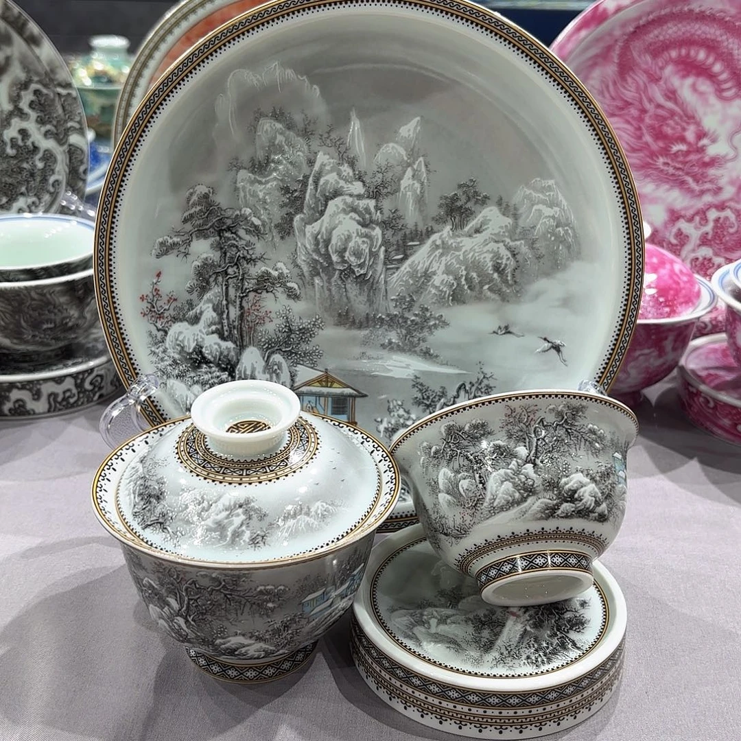 瓷片景德镇瓷器精品陈列