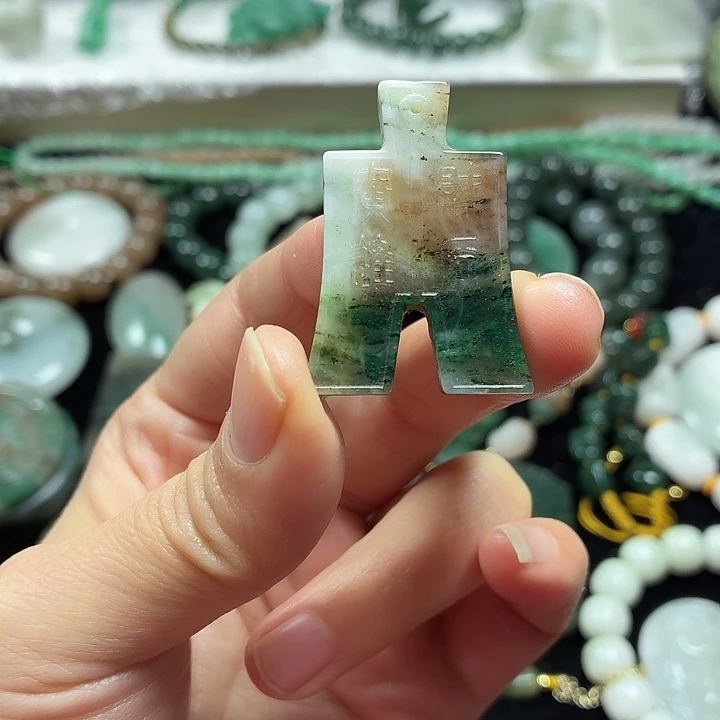 独山玉未镶嵌吊坠