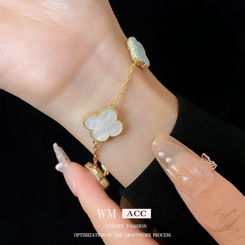 合金手链 钛钢镶钻亚克力花朵韩国时尚简约手环轻奢高级气质手饰