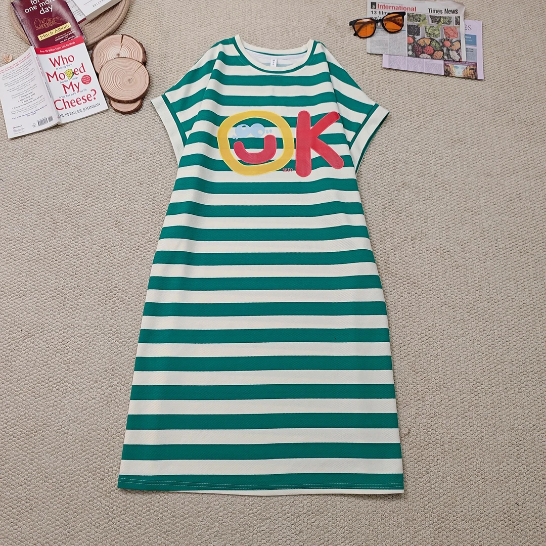 2025夏季新款休闲条纹卡通印花短袖连衣裙2710