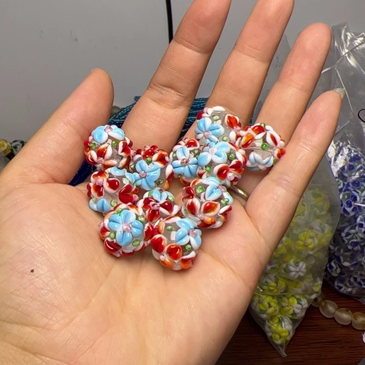 琉璃非金属6号花珠一颗，喊我选