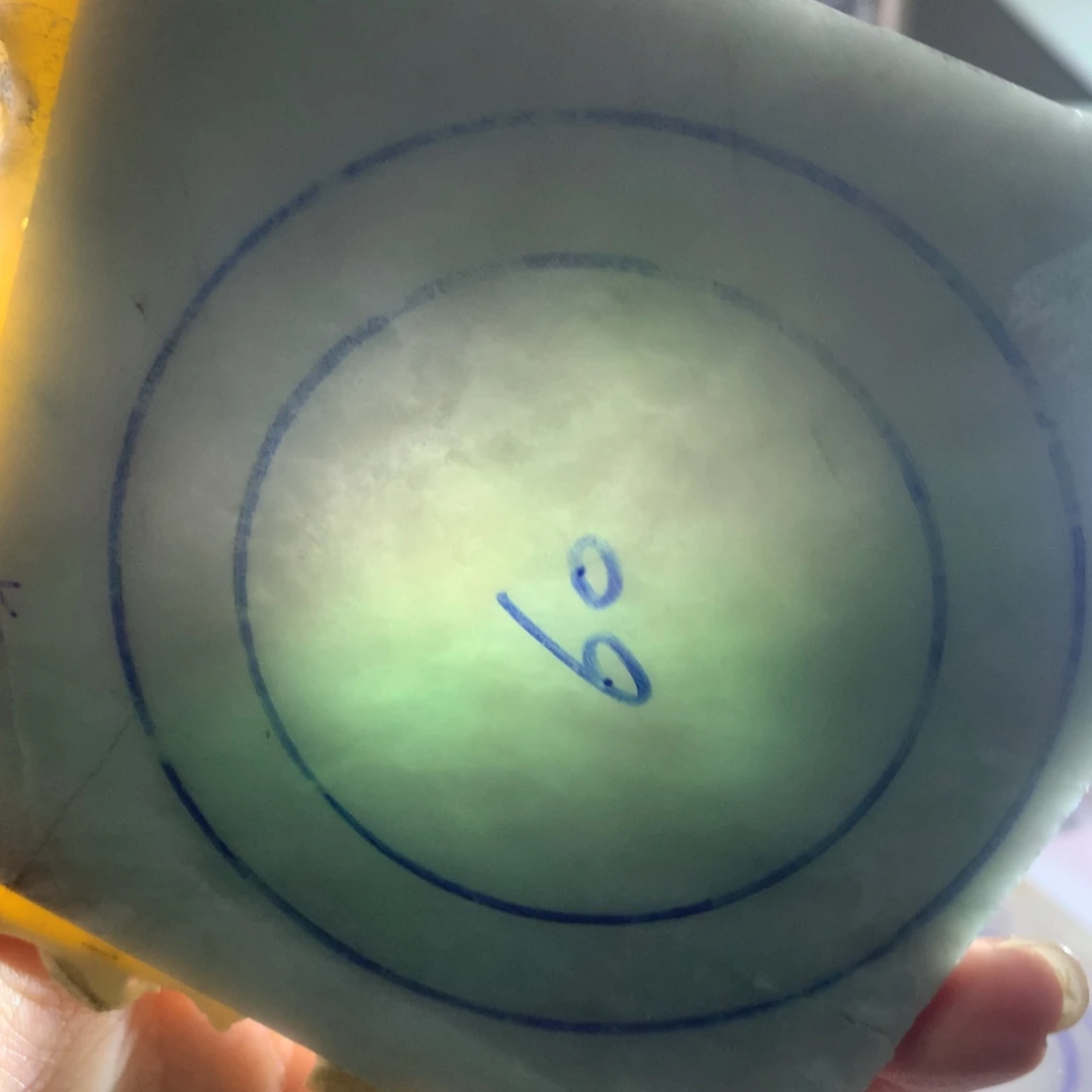 定制翡翠未镶嵌翡翠手镯