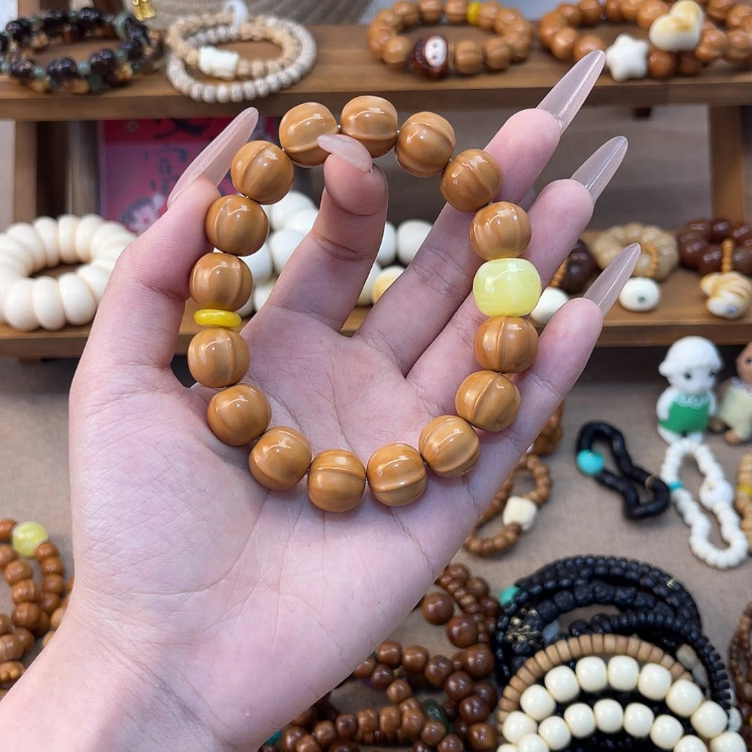 D***Y吊坠猴头核桃猴头手串