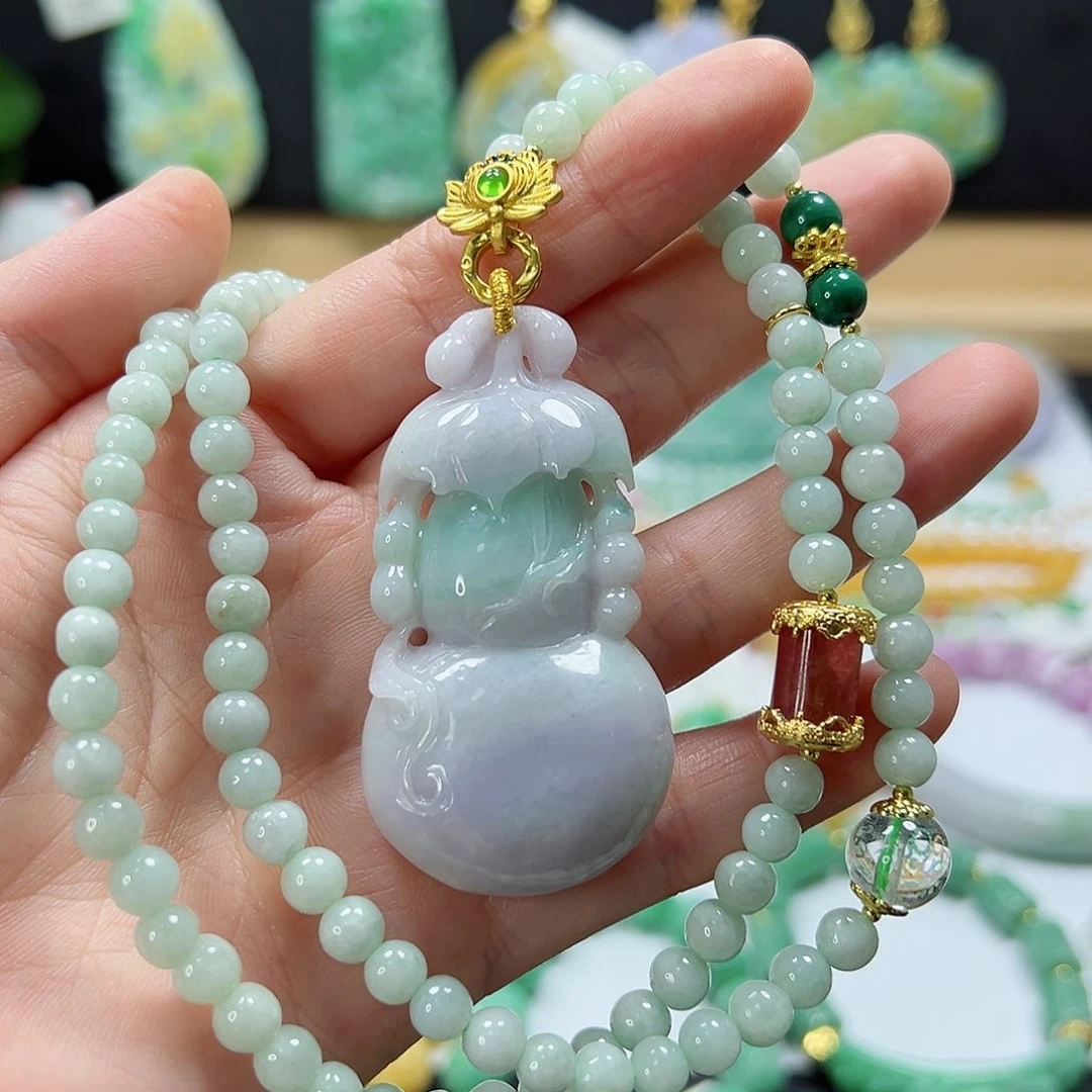 颈饰未镶嵌翡翠吊坠