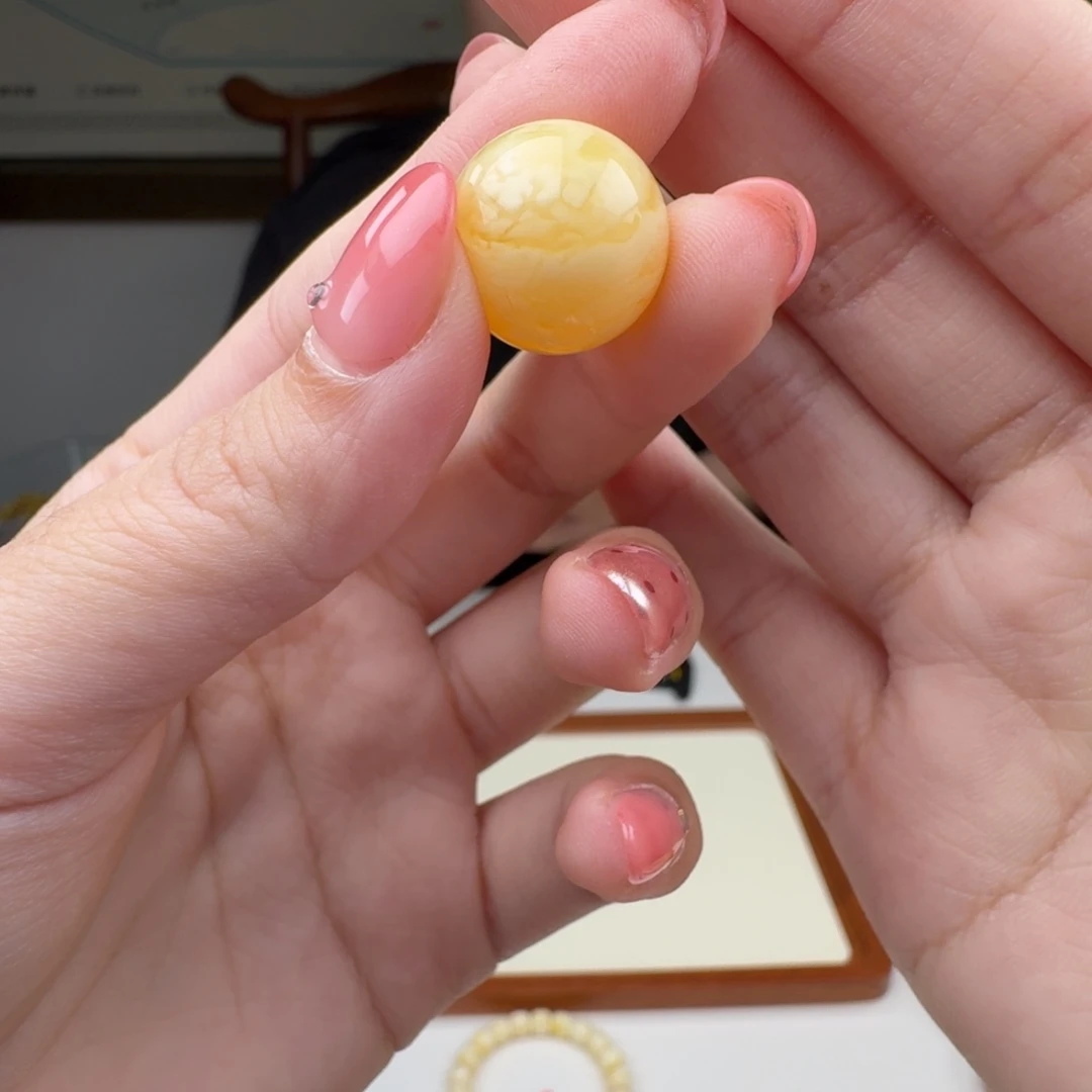 琥珀未镶嵌手链蜜蜡