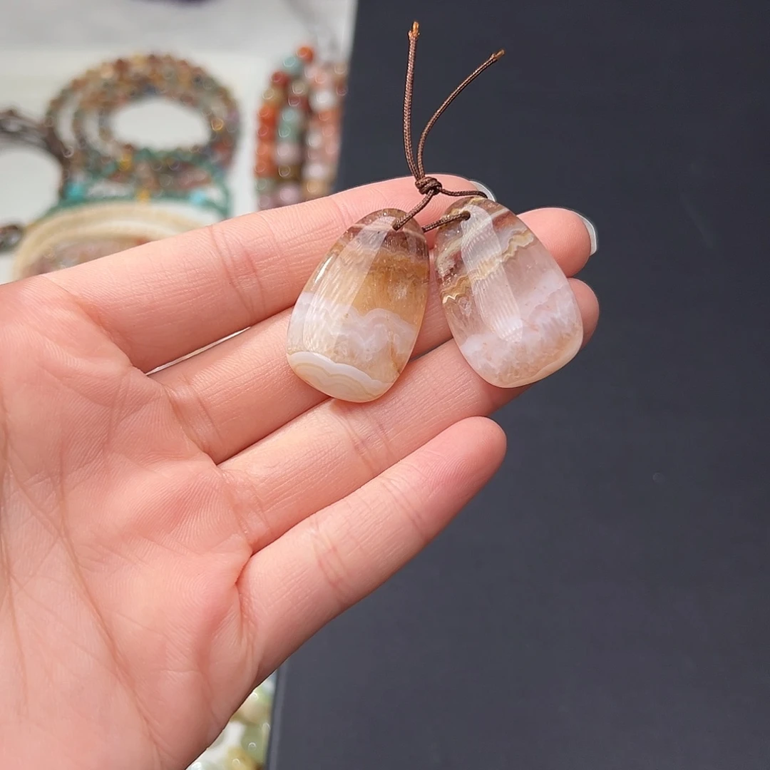 玛瑙/玉髓合金珠宝半成品G543。天然极光玛瑙吊坠一对