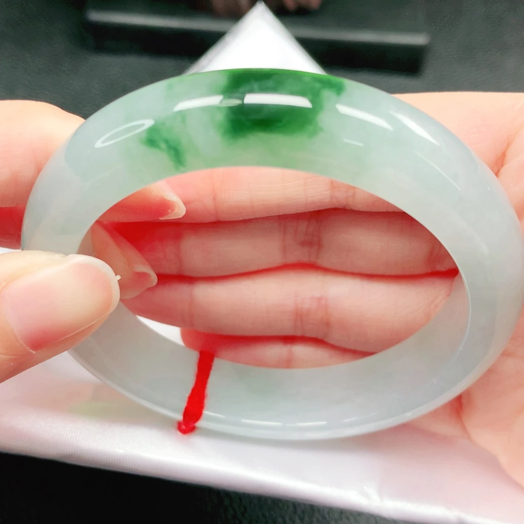 翡翠未镶嵌手镯57圈