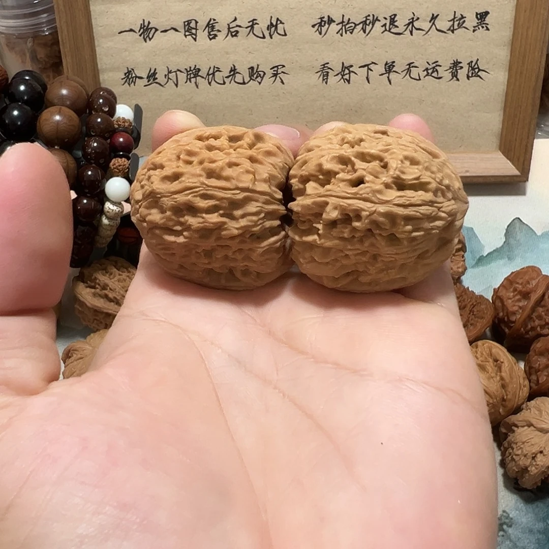 25号文玩核桃38尺高炮南疆石瑕疵