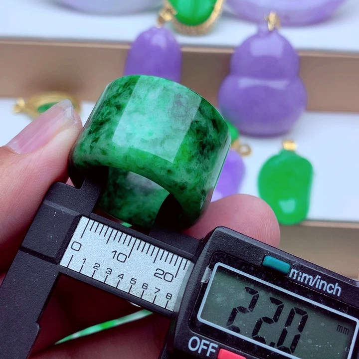 翡翠未镶嵌戒指戒指