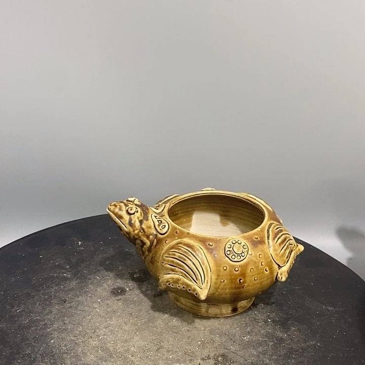 定窑水注造型独特