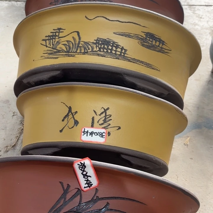 紫砂花盆158-4。