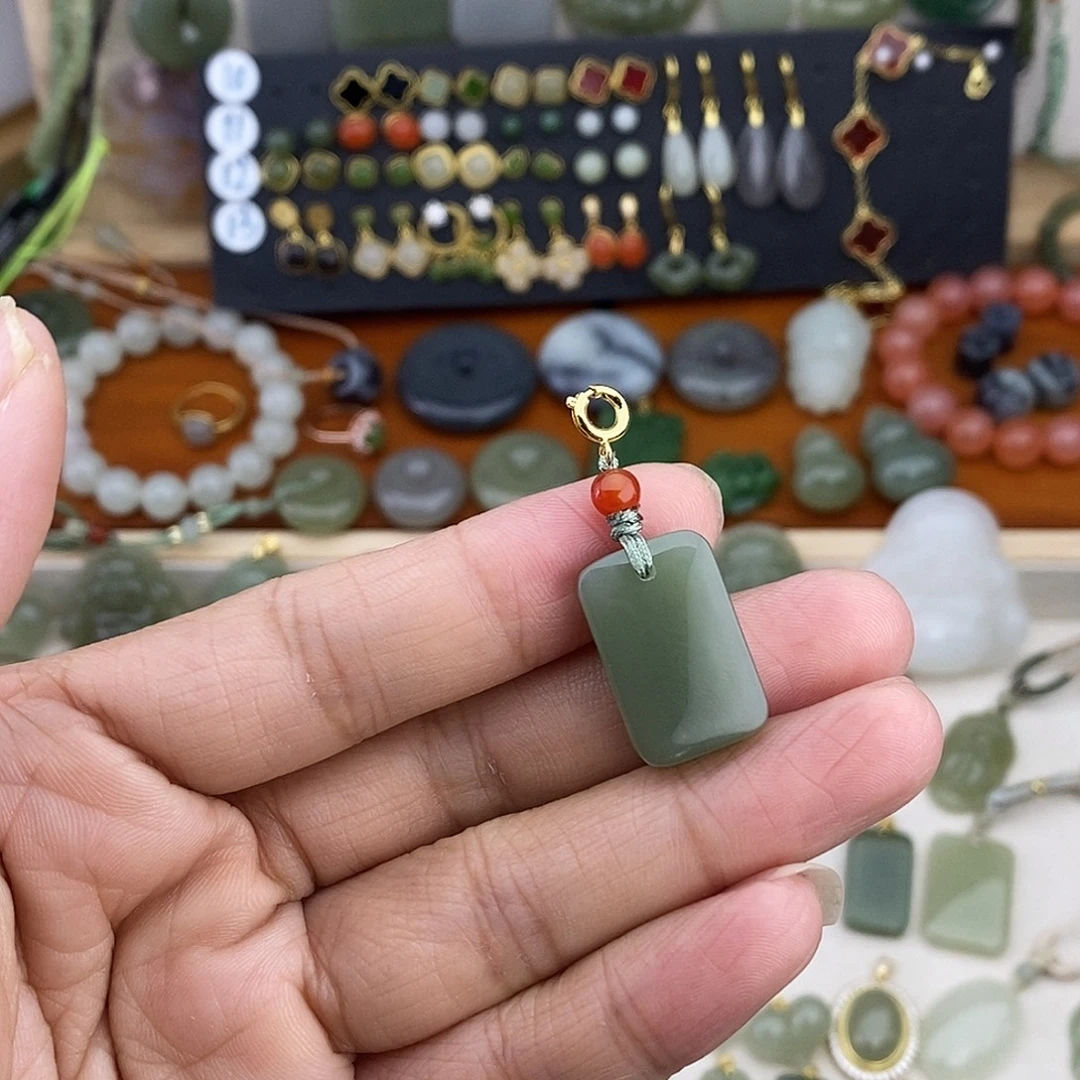 和田玉未镶嵌吊坠(不含链)