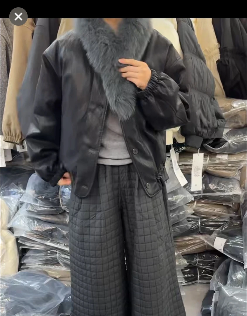26109可脱卸狐狸毛领PU皮羽绒服女2025冬季新款保暖白鸭绒外套