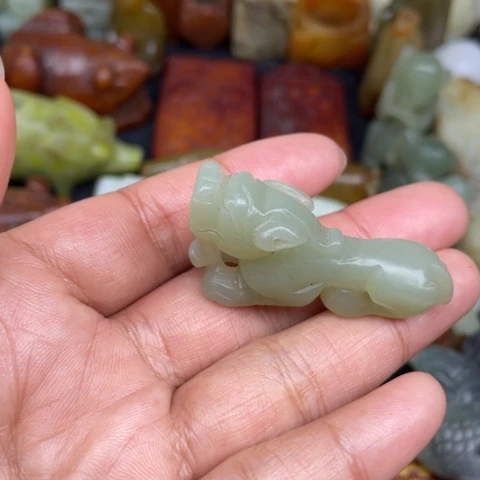 和田玉未镶嵌颈饰25