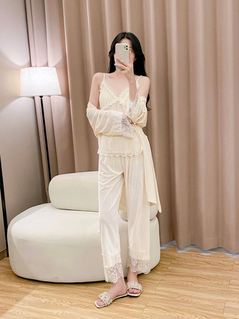 2025年新款金丝绒睡衣吊带三件套家居服蕾丝花边秋冬吊裙性感睡裙