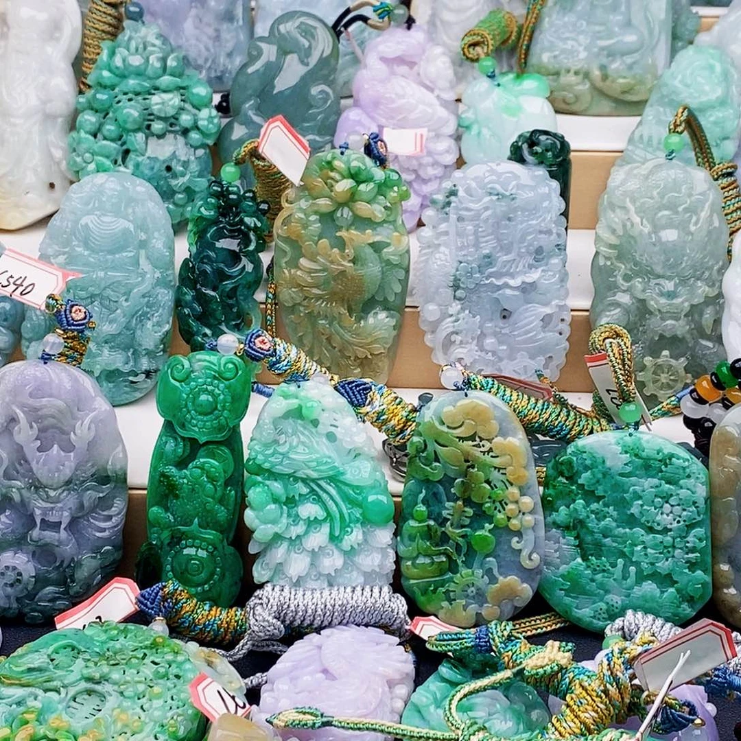 吊坠(不含链)未镶嵌翡翠