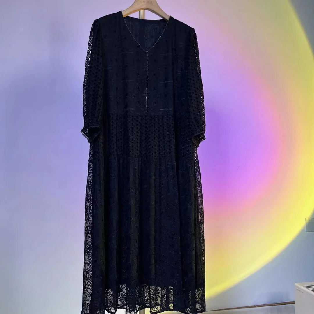 夏季桑蚕丝V领刺绣显瘦法式优雅连衣裙