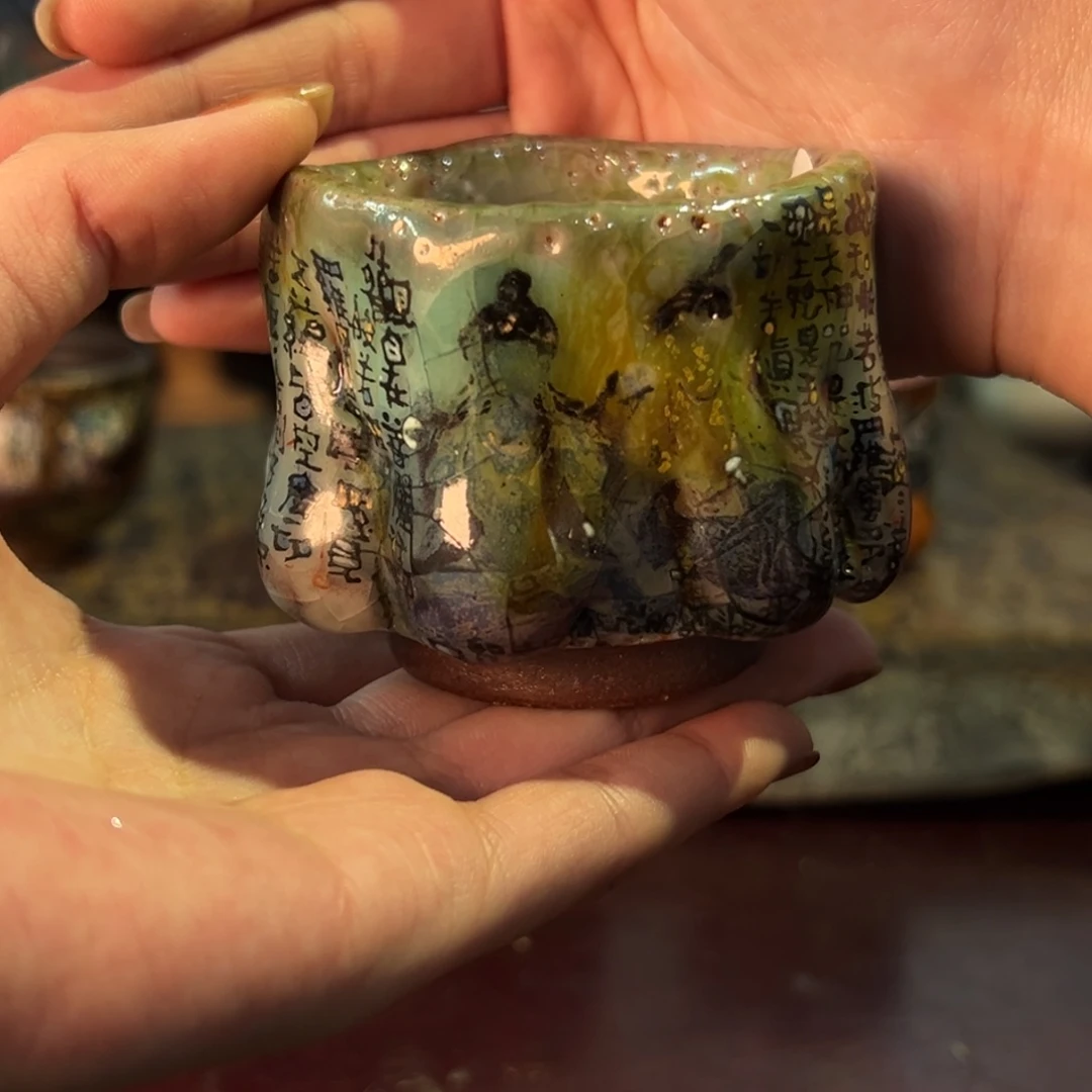 摆件陶瓷。     陶瓷。