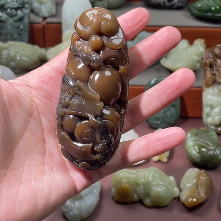 和田玉（糖玉）未镶嵌颈饰