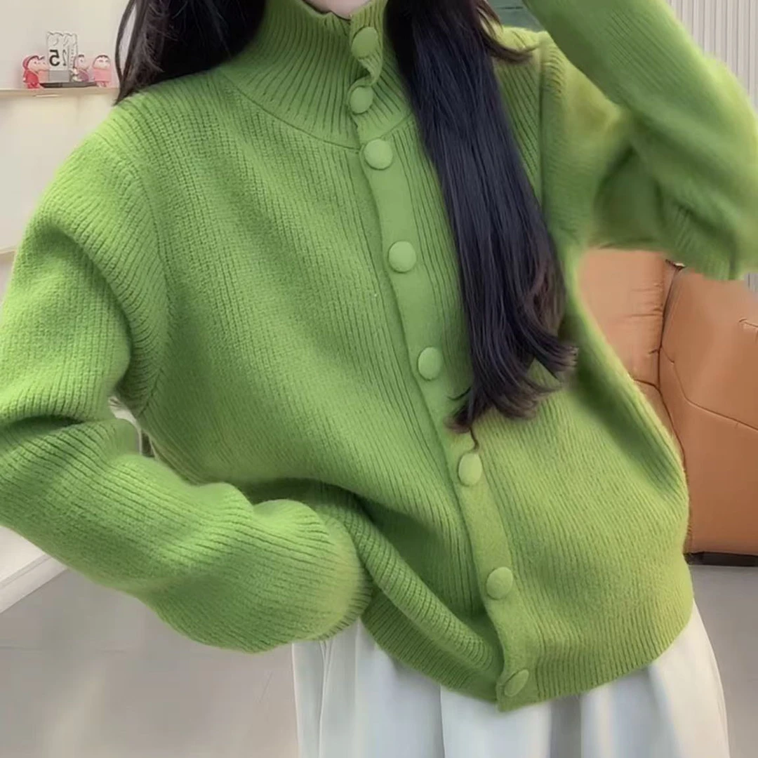 今年流行穿搭2025秋冬新款温柔风纯色高领开衫款针织休闲长袖上衣