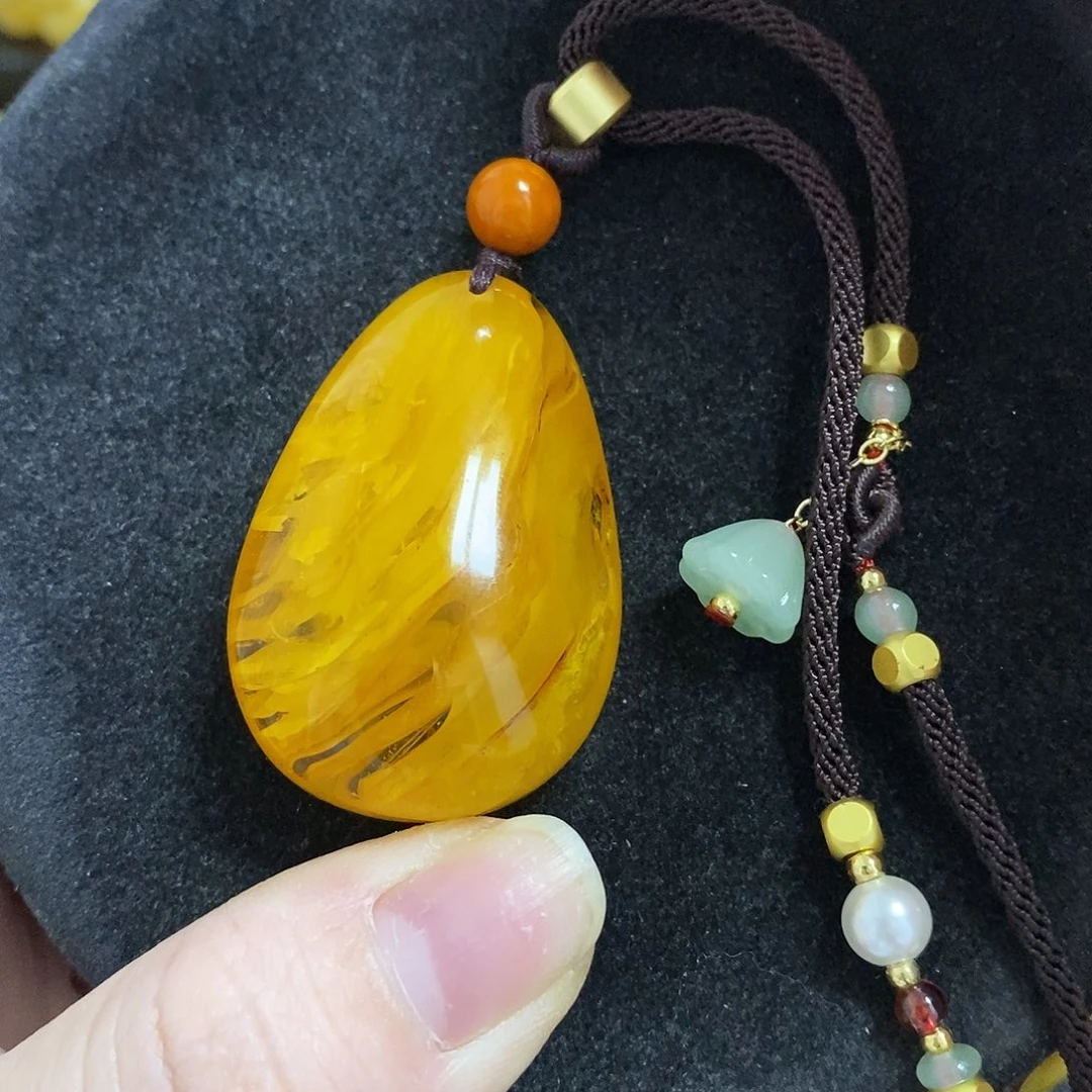 琥珀未镶嵌颈饰017