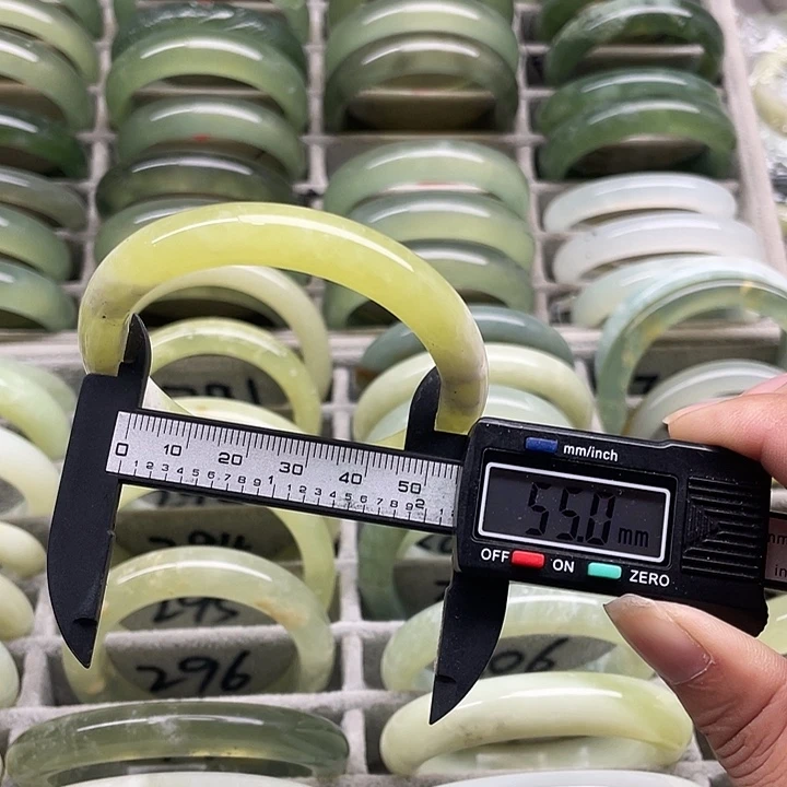 未镶嵌蛇纹石玉手镯289