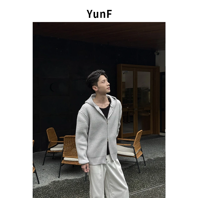 YunF 25A/W 秋季老钱风双开拉链坑条纹连帽款开衫极简针织外套
