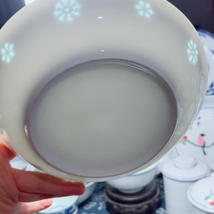 青花玲珑8寸窝盘雪花雕刻