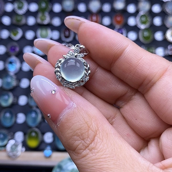 岫玉颈饰银S925镶嵌偷***你