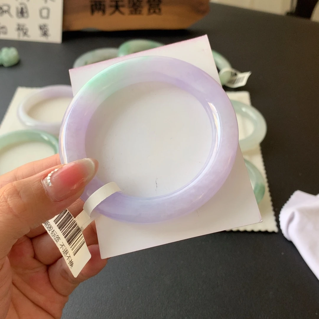 翡翠未镶嵌手镯56.9圆