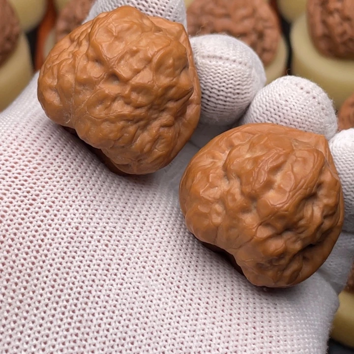 P***X文玩核桃把件35左右古蟾