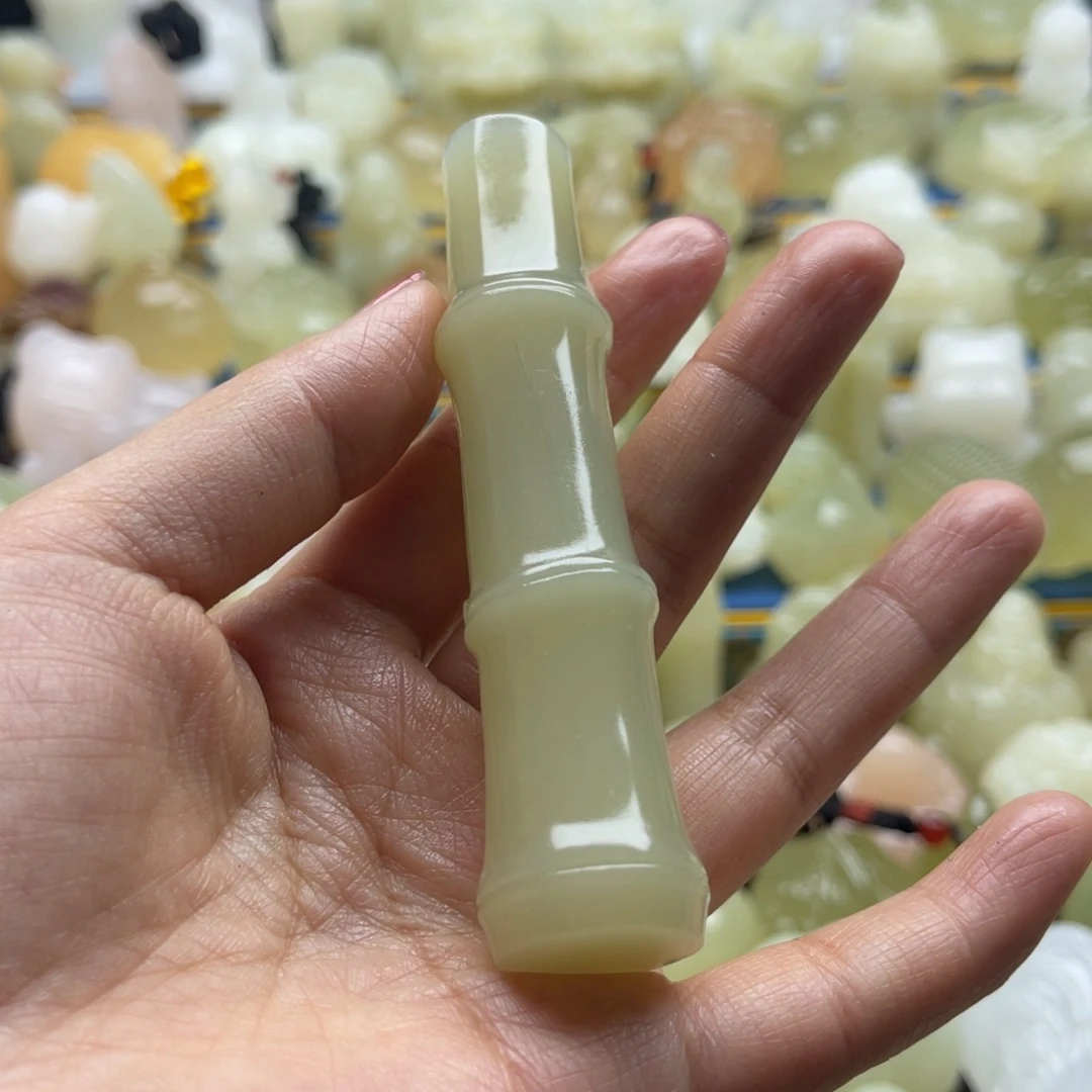 s***z玉天然桌面小摆件