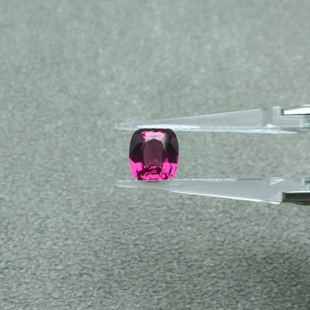 石榴石-2.15ct（01098062）0911