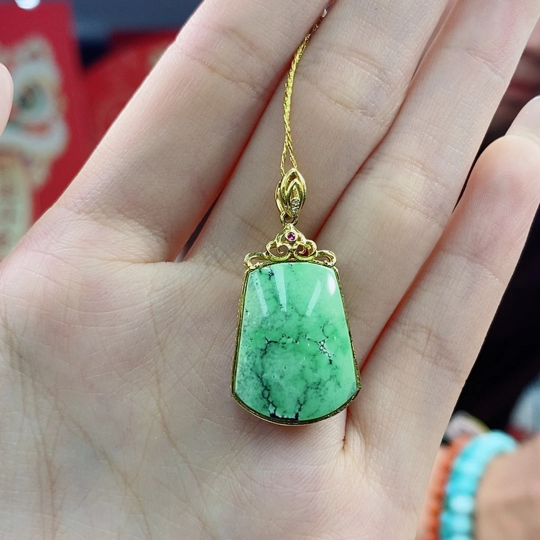 绿松石18K金镶嵌珠宝奇石