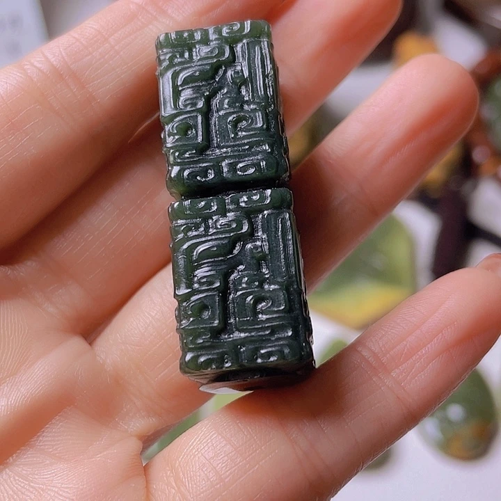 和田玉挂件未镶嵌告****门