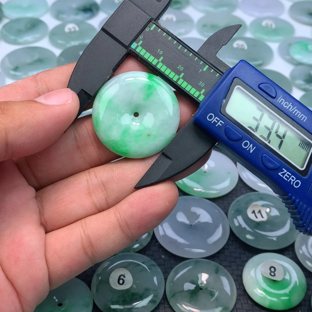 翡翠未镶嵌颈饰缅甸天然A货翡翠