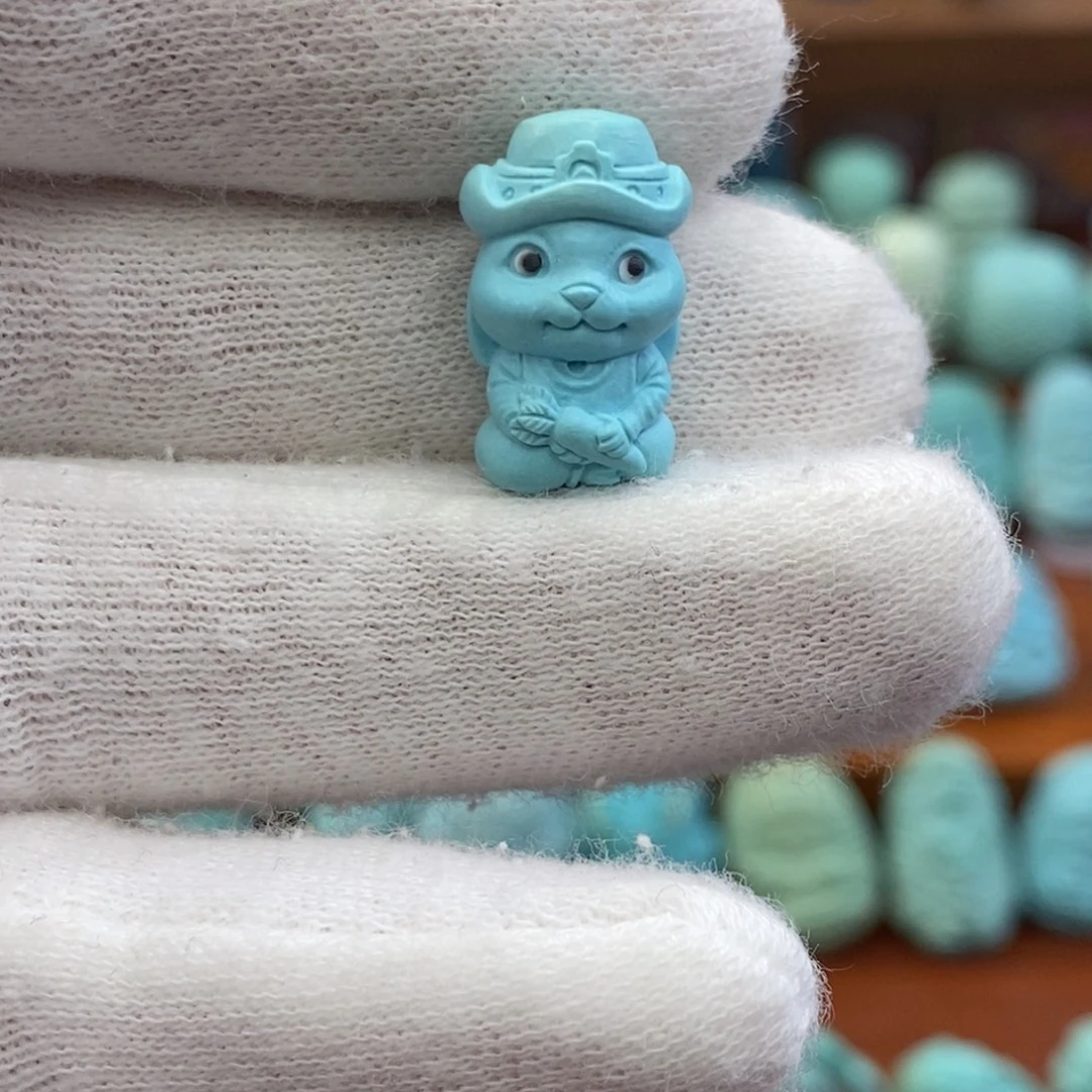 绿松石未镶嵌珠宝奇石