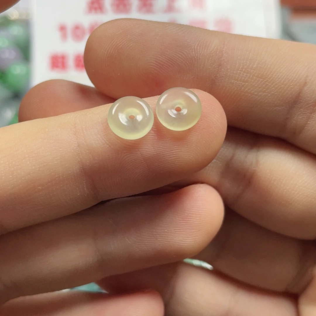 翡翠颈饰未镶嵌这****静翡翠