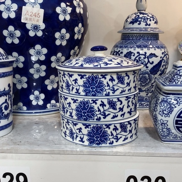 摆件手绘陶瓷多层食盒