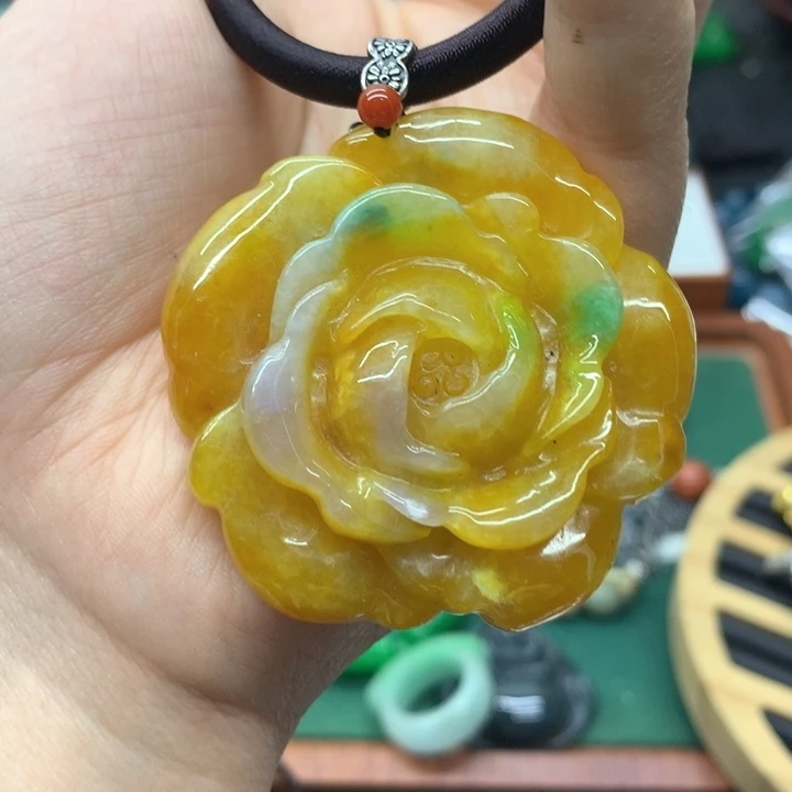 颈饰未镶嵌翡翠吊坠