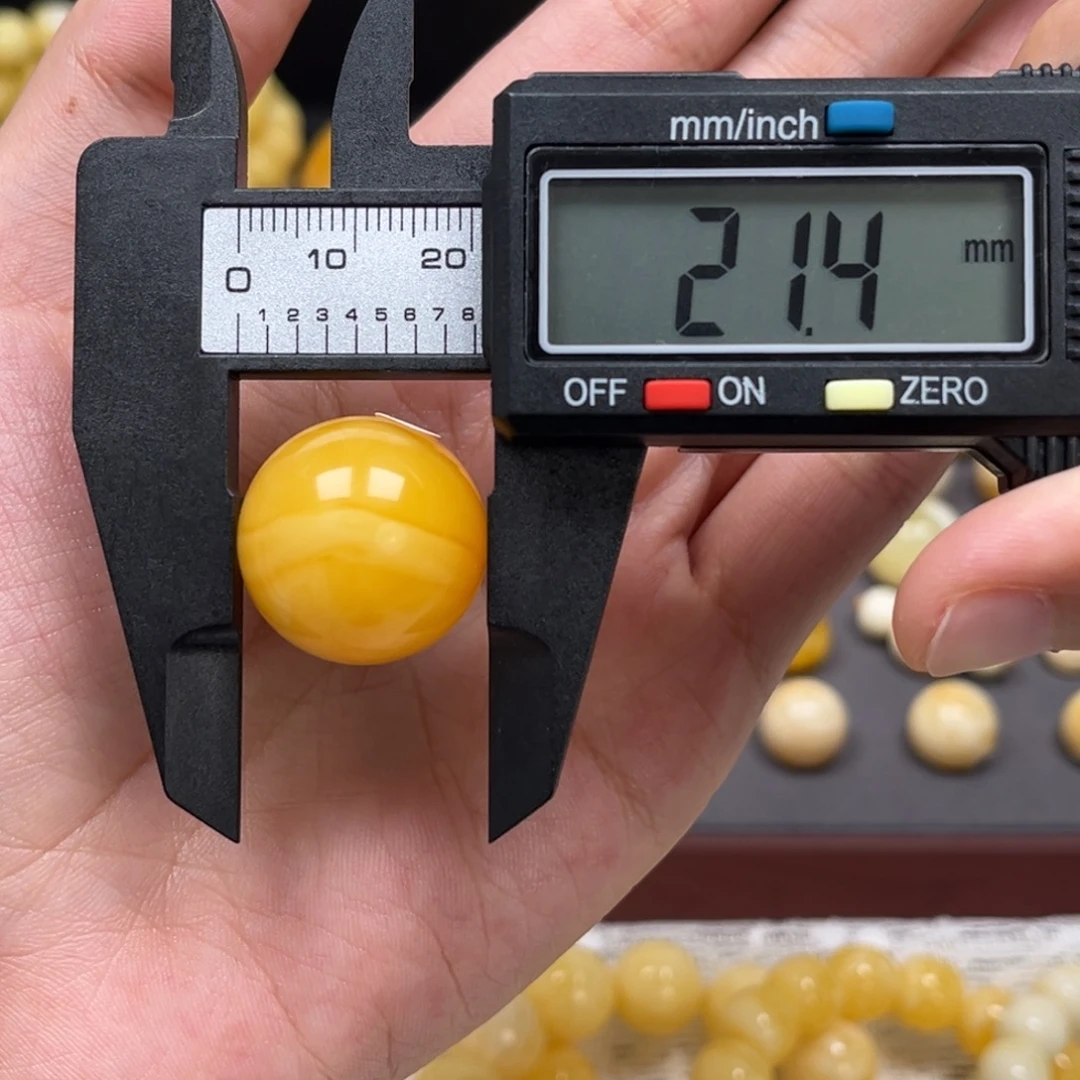 琥珀未镶嵌颈饰鸡油红一线天单珠 5.5g